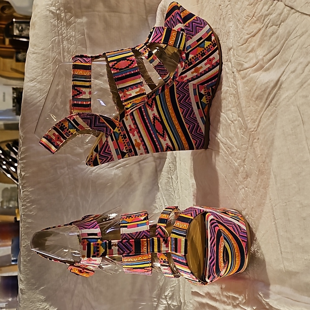 Dollhouse 6" Heel Platform Multi Color Brand New